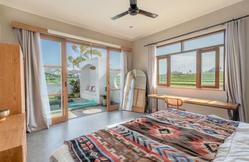 Munggu Villa | Cantik Maria- Escape to Peace - Stylish 3BR Villa with Calming Ricefield Views