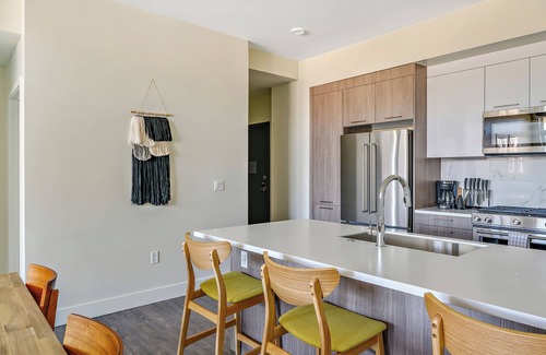 Highland Condo | Canvas & Comfort | Espadin LoHi