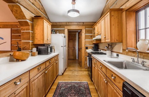 Emigrant House | Canyon Creek Ranch - Wonderful home located in the Tom Miner Basin!