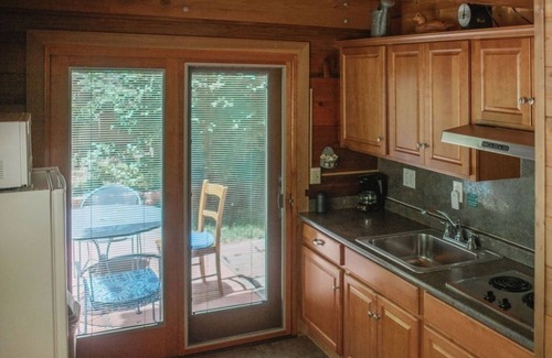 Sedona Cabin | Canyon Wren Creek Access- Morning Glory 1 Bedroom Cabin by RedAwning