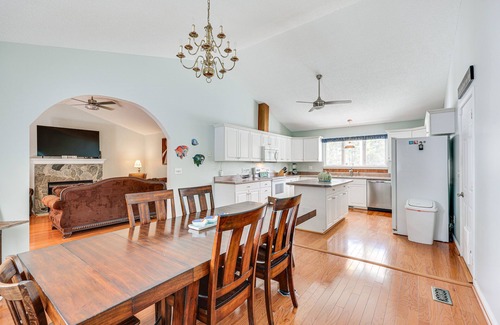 Cape Carteret House | Cape Carteret Home ~ 3 Mi to Crystal Coast Beaches