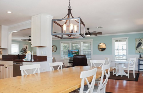 Seagrass House | Cape Dreamin' | Beach View Oasis | 5BR and Pool