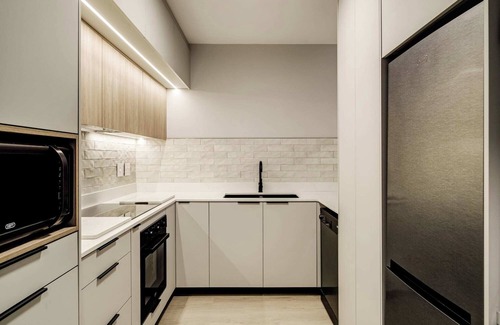 Mouille Point Apartment | Cape Towns Charming Seaside Avaya Apartment