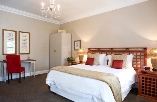 Muizenberg House | Capeblue Manor House