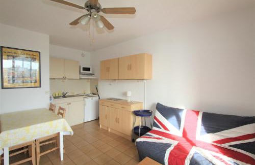 La Cote Radieuse Apartment | CAPESTANG - Studio cabine 4 pers proche de la plage et parking