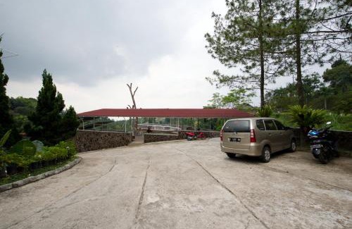 Trawas Hotel | Capital O 3359 Pondok Wisata Jaden Trawas Mojokerto