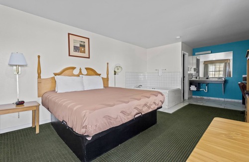 Rantoul Hotel | Capital O First Heritage Inn Rantoul IL I 57