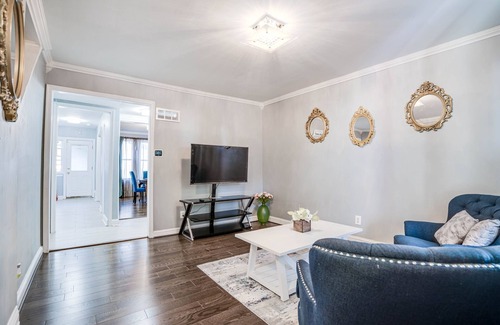 Kingman Park House | Capitol Hill and Downtown DC townhouse for long-term and short term stay