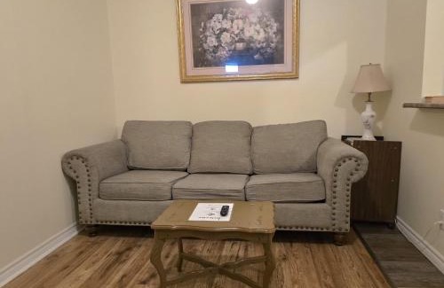 Downtown Niagara Falls Apartment | Capitol Suite