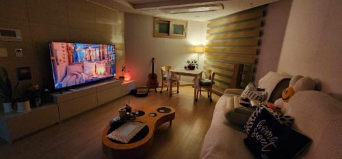 Pyeongtaek Apartment | Capitolium-Humphries Shared-House