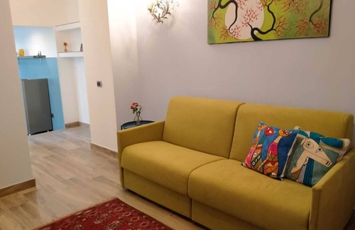 Pozzuoli Apartment | Cappucci Garden House, nice apartment with little garden few steps from seafront