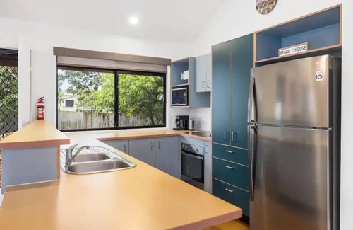 Woorim House | Capricorn Dancer - Architecturally Designed Beachside Bungalow (Dog Friendly)nn