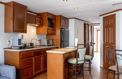 North End Boat Rental | Capricornus: Oceanside Vacation
