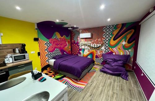 Cuesmes Apartment | Capsule Groovy-Jacuzzi-Sauna-Billard-Netflix- Nintendo Switch & Jeux