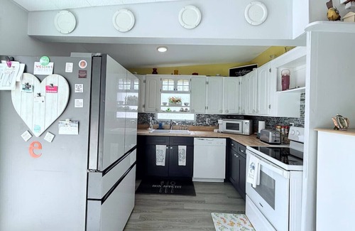 Orange Lake Village House | Captain's Cove with pool in Sunny Largo, FL
