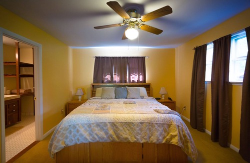 Luray Cabin | Captain's Lodge 15 Acres w/300 Meters Of Private Shenandoah Riverfront property