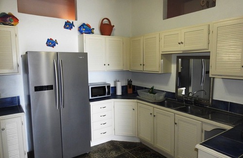 Black Rock House | Captain's Quarters at Bayview Villas, overlooking beautiful Stonehaven Bay