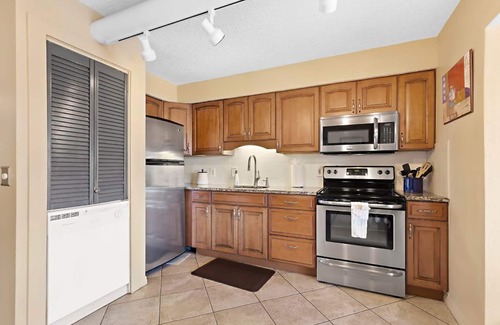 Dunedin Condo | Captain's Quarters - Capt. Kirk Unit - FREE BOAT with Rental!