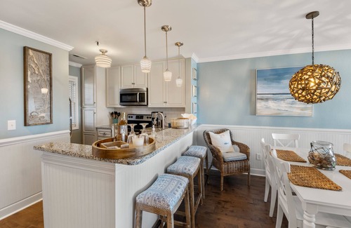 Manteo Condo | Captain's Quarters: Soundfront | Private Boat Slip