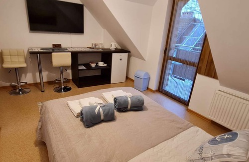 Dzielnica Uzdrowiskowa House | Captain's Villa * Double Room with Private Bathroom and Balcony