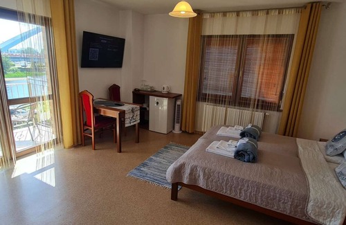 Dzielnica Uzdrowiskowa House | Captain's Villa * River View * Superior Double Room with Private Bathroom and Balcony