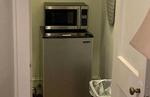 Winston - Salem Apartment | Captains Quarters - Historical Home Downtown Rental