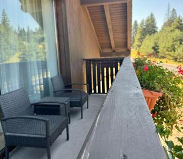 Vladeni Apartment | Cara Grand Chalet