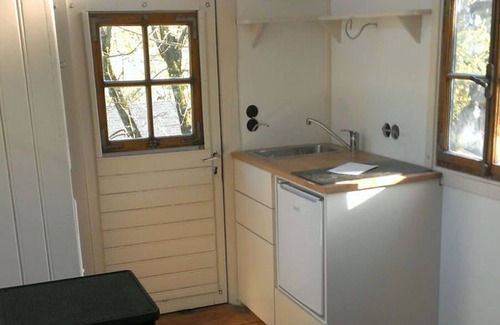 Lennestadt Apartment | Caravan under the pear tree, 10sqm, 1 living/bedroom, max. 2 persons
