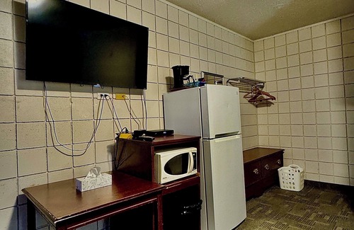 Swift Current Hotel | Caravel Motel