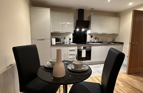 Atlantic Wharf Apartment | Cardiff City Center - with Parking