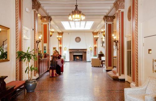 University South Hotel | Cardinal Hotel