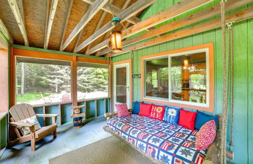 Pittsfield House | Cardinal Pines Cabin on 8 Acres - Dog Friendly!