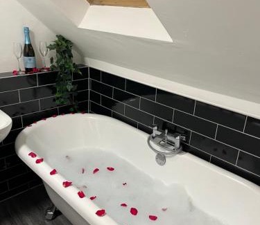 Cardross Hotel | Cardross Inn