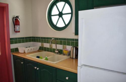 Lowlands House | Caribbliss Suites