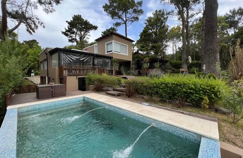 Carilo House | Carilo para 10, frente al golf con Pileta Climatizada!