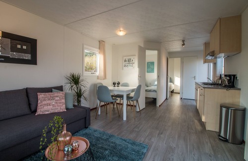 IJmuiden Ski Chalet | Carlene Chalet