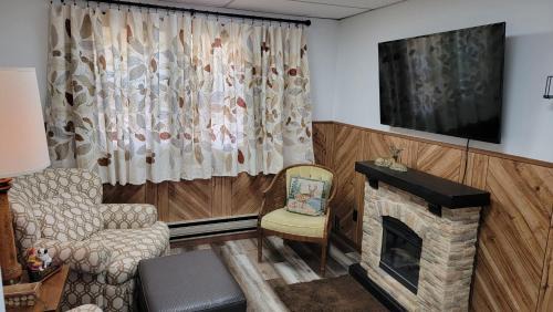 Hettinger Hotel | Carls Cabins