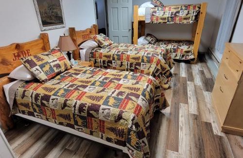 Hettinger Hotel | Carls Cabins