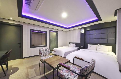 Tohwail-tong Hotel | Carlton Hotel