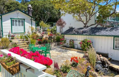 Golden Rectangle Hotel | Carmel Green Lantern Inn
