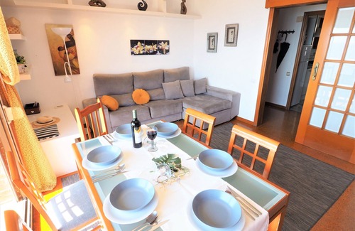 Montgat Apartment | "CARMEN SEAVIEW & BEACH": sea view, beach, balcony, parking, wifi, SAT-TV
