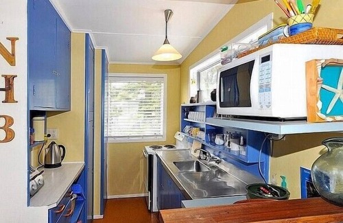 Waihi Beach Cottage | Carmens Beachside Bach - Waihi Beach Bach