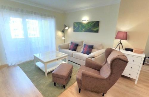 Linda-a-Velha Apartment | Carnaxide modern T1 apartment w balcony in Carnaxide Oeiras Lisbon