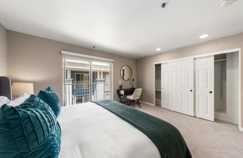 Ocean Park Apartment | Carnelian Calm-Pool BBQ Rooftop Walk to the Beach