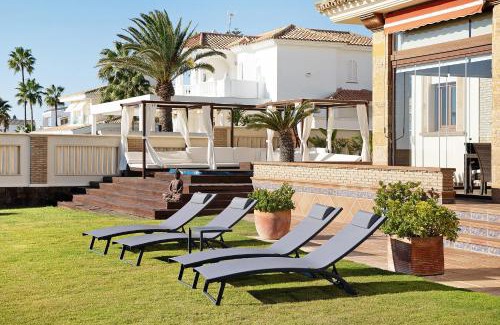Chiclana de la Frontera Villa | Carolina Beach House