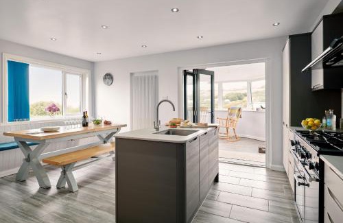 Broad Haven House | Carousel Broad Haven
