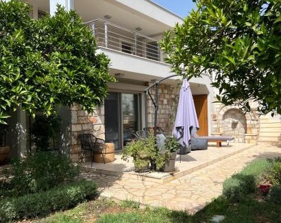 Velon Villa | Carpe Diem Corinthian Suites Ι