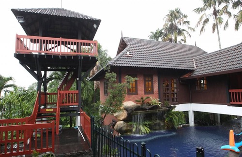 Hulu Selangor Cabin | Carpe Diem Orchard Home