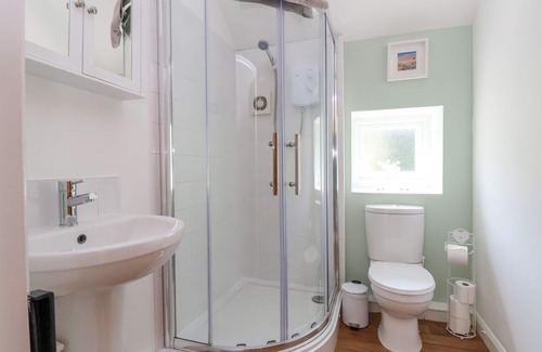 Cymau Cottage | CARREG COTTAGE, pet friendly, character holiday cottage in Mold