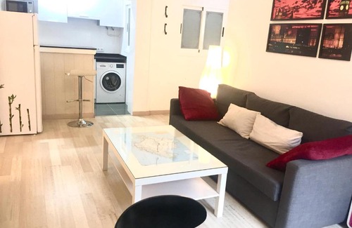 El Terreno Apartment | Carrer Santa Rita